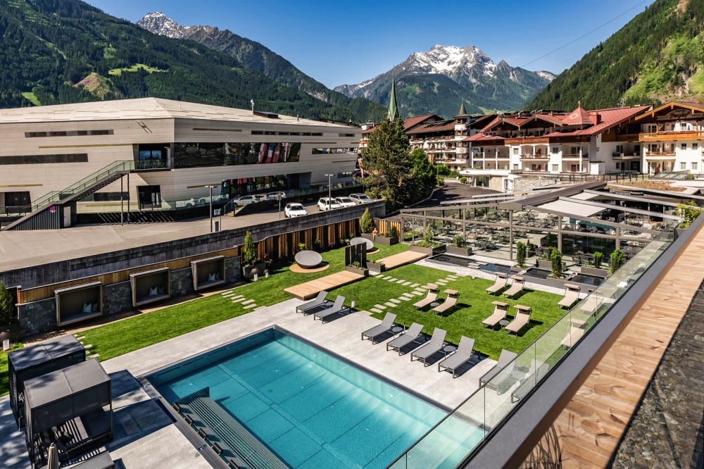 mayrhofen tourist office accommodation